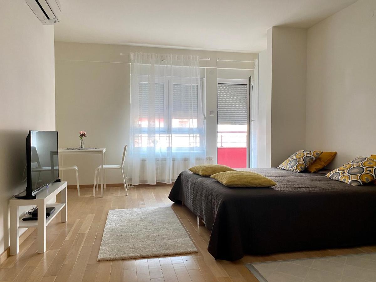 Tamis Kapija Apartment Pančevo Exteriör bild